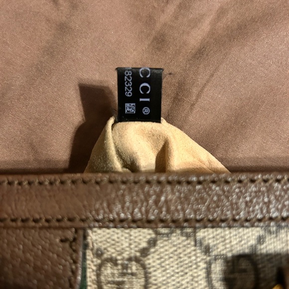 Like new GUCCI authentic bag - Picture 4 of 4